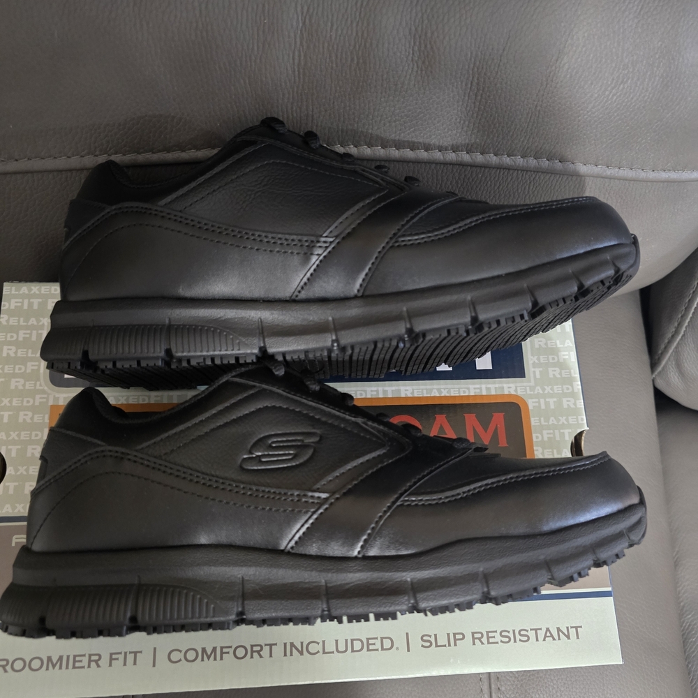Skechers Women's Black Slip Resistant Shoes - Picture 5 of 6